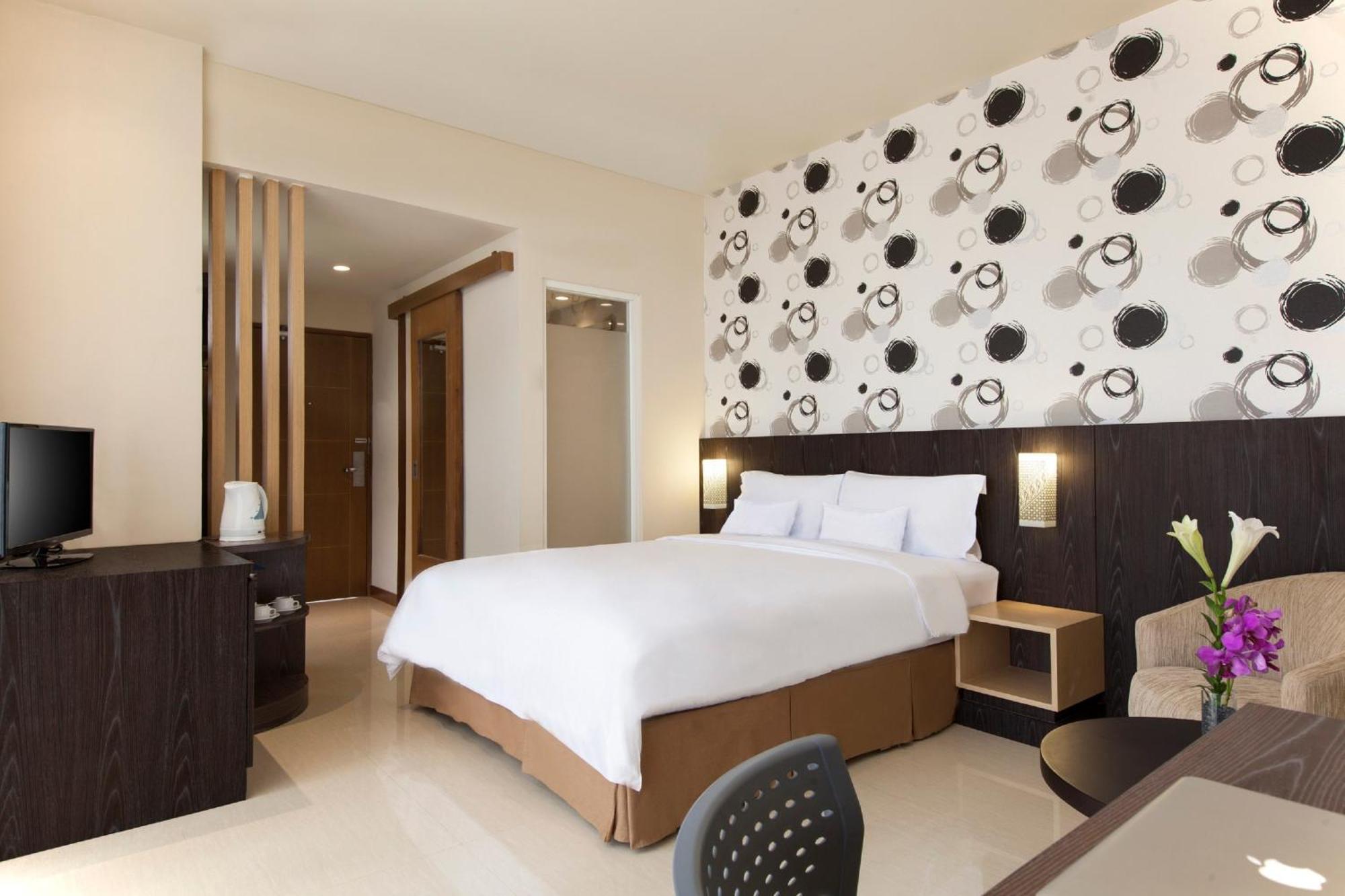 Aveon Express Hotel By Daphna International Yogyakarta Extérieur photo