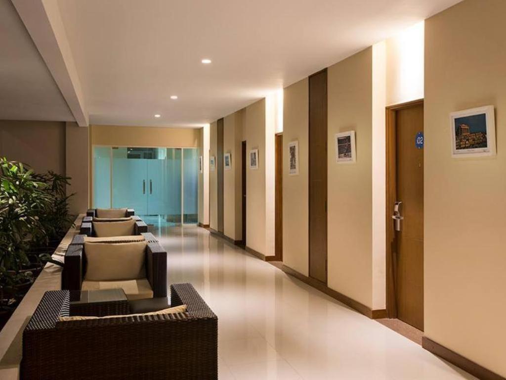 Aveon Express Hotel By Daphna International Yogyakarta Extérieur photo