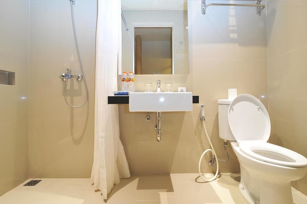 Aveon Express Hotel By Daphna International Yogyakarta Extérieur photo